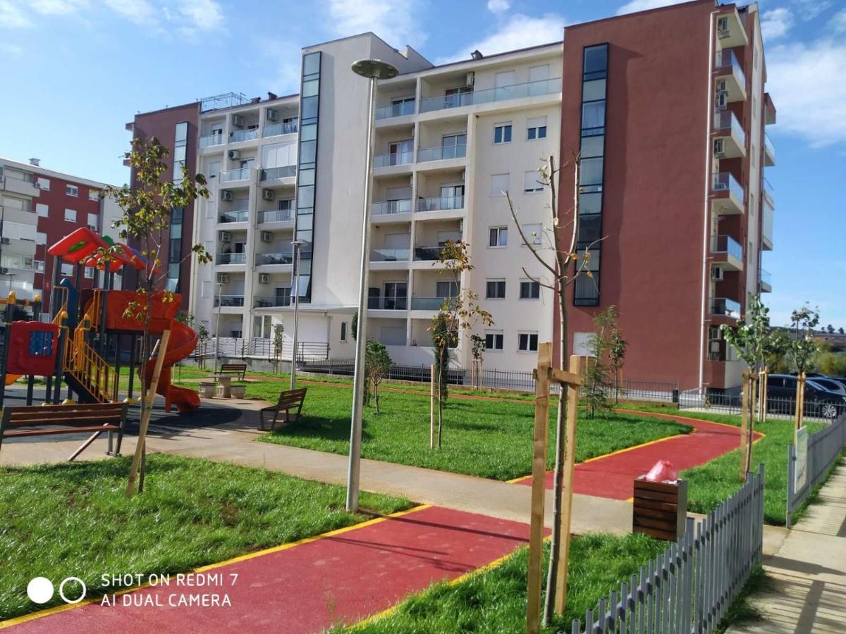 Aga Apartman Podgorica Eksteriør billede