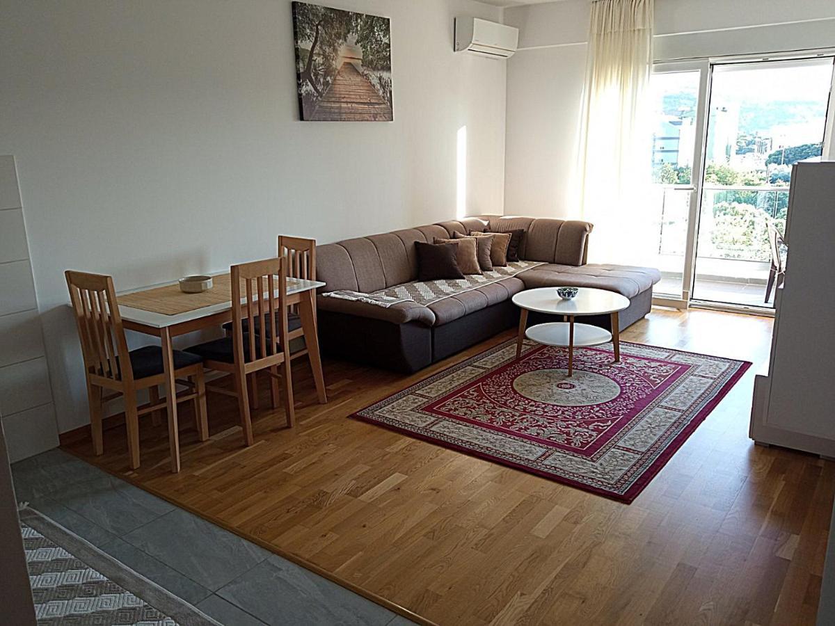 Aga Apartman Podgorica Eksteriør billede